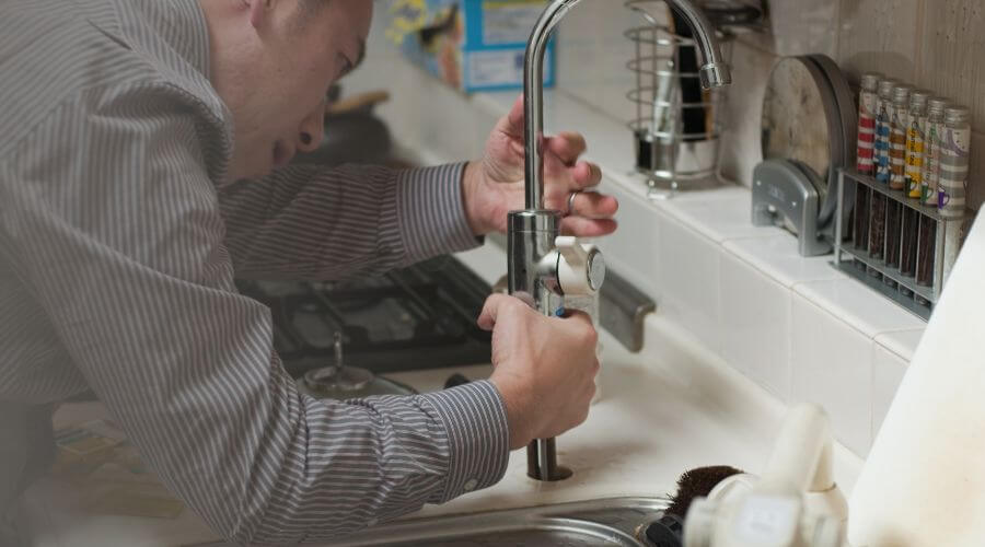 Professional expert plumbing services in Hollister, MO